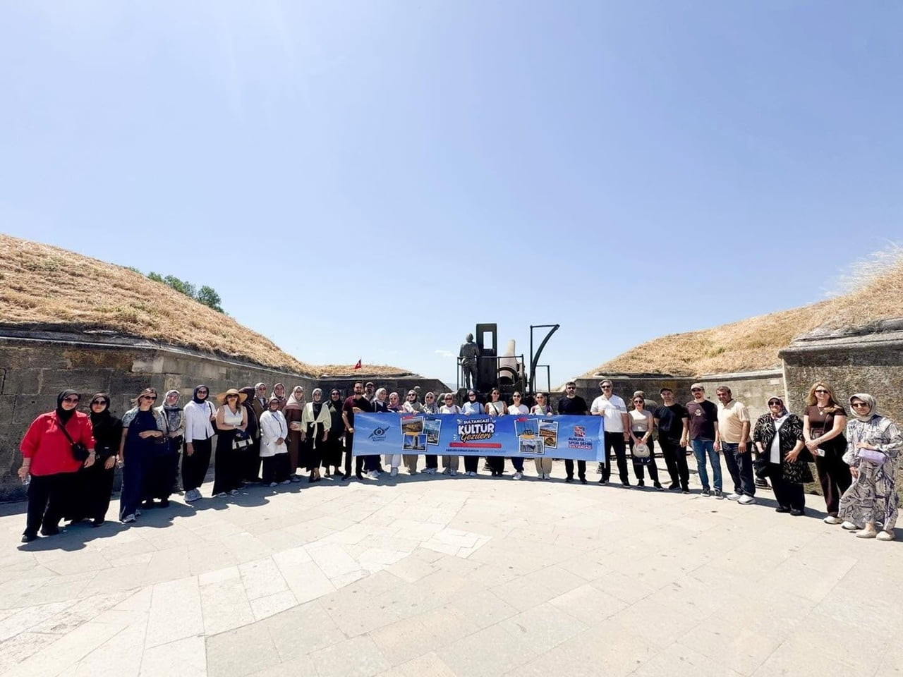 SULTANGAZİ BELEDİYESİ'NİN, İLÇE SAKİNLERİ İÇİN TÜRKİYE’NİN TARİHİ VE KÜLTÜREL MEKANLARINA YÖNELİK...