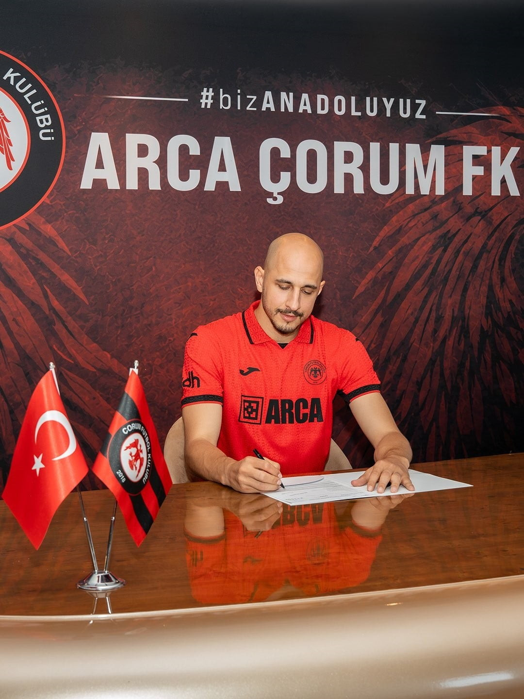 SÜPER LİG EKİPLERİNDEN ÇORUM FK, KALECİ ERHAN ERENTÜRK'Ü TRANSFER ETTİ.