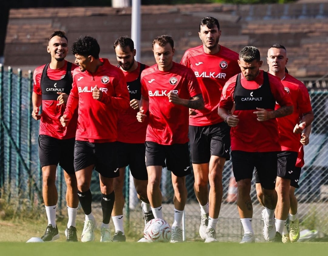 SÜPER LİG'DE MÜCADELE EDECEK ÇORUM FK, SEZON HAZIRLIKLARINA TOPUK YAYLASI'NDA START VERDİ.