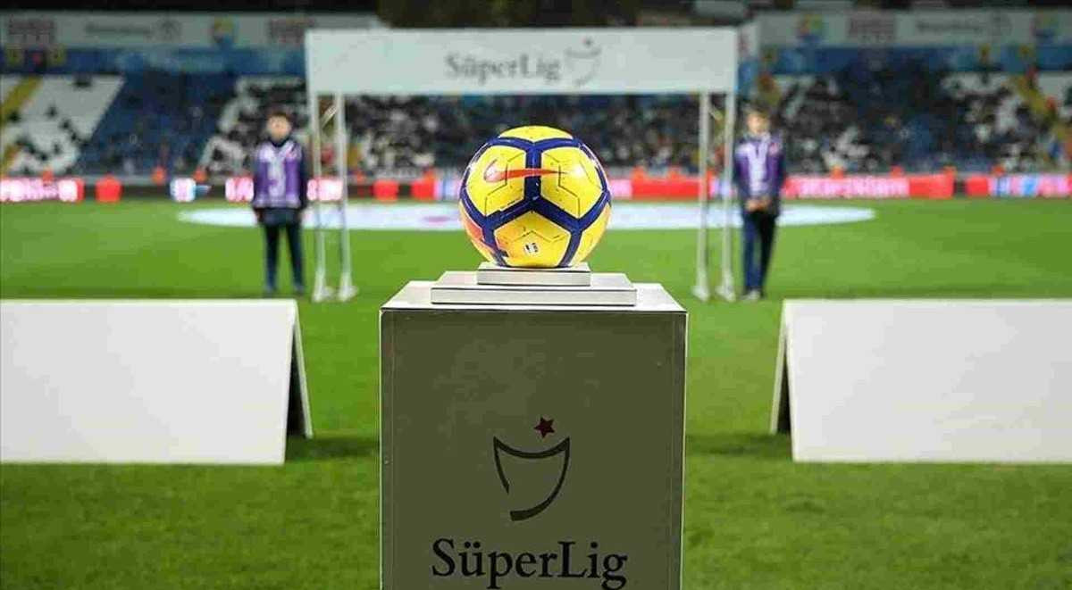 Süper Lig'de kaç takım düşecek