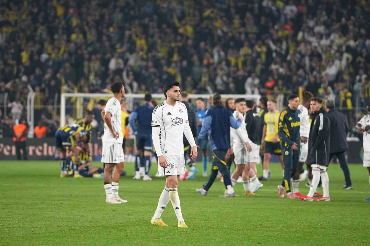 SÜPER LİG’İN 28. HAFTASINDA KONUK OLDUĞU FENERBAHÇE’YE KAYBEDEN BEŞİKTAŞ, TAM 11 MAÇ SONRA...