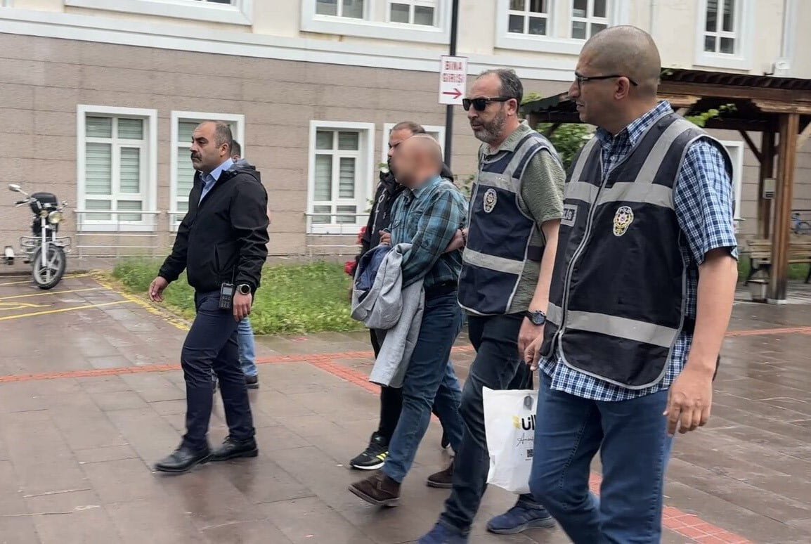 ŞÜPHELİNİN ADLİYEDEN ÇIKIŞI