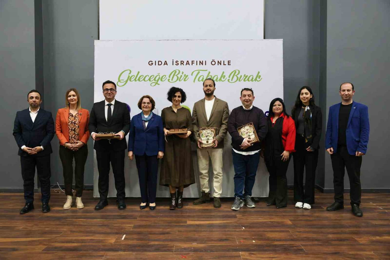 SÜRDÜRÜLEBİLİR YAŞAM BİLİNCİNİ ARTIRMAK VE GIDA İSRAFINA DİKKAT ÇEKMEK AMACIYLA DİDİM BELEDİYESİ...