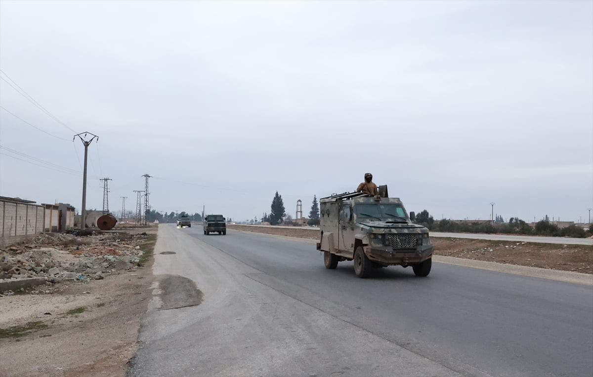 Suriye ordusunun Fırat Nehri’nin batısında başlattığı askeri operasyonun ardından terör örgütü...