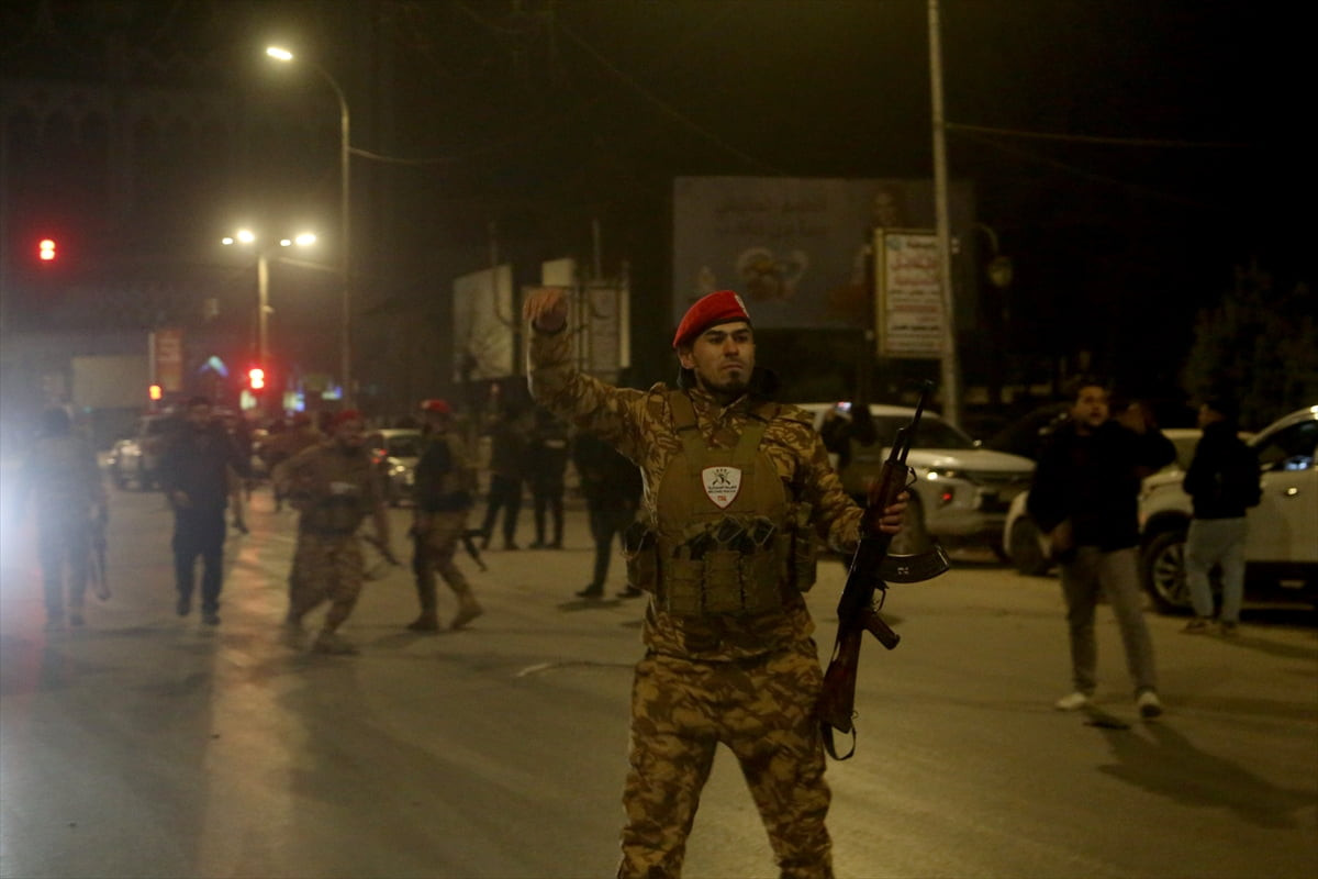 Suriye ordusunun, Halep kent merkezinde Eşrefiyye ve Şeyh Maksud mahallelerinde yuvalanan terör...