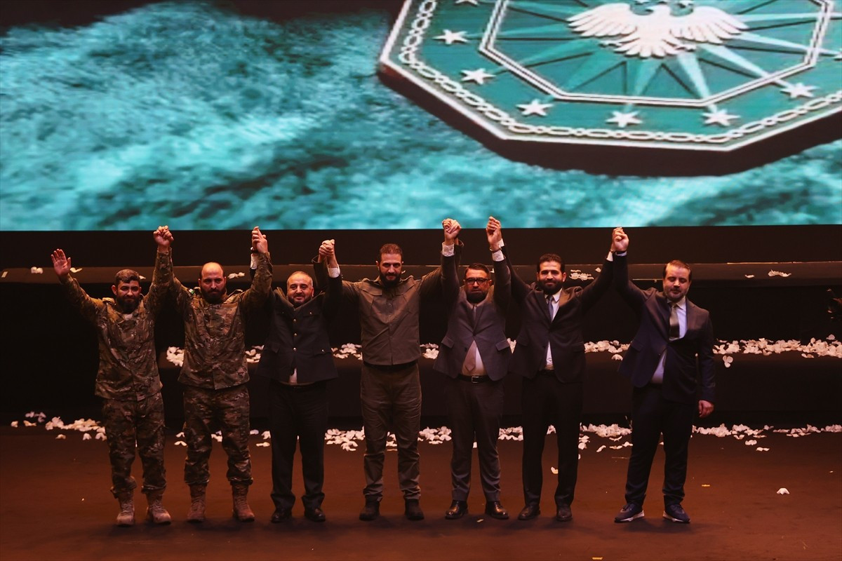 Suriye'de 61 yıllık Baas rejiminin devrilmesinin birinci yıl dönümü dolayısıyla başkent Şam'daki...