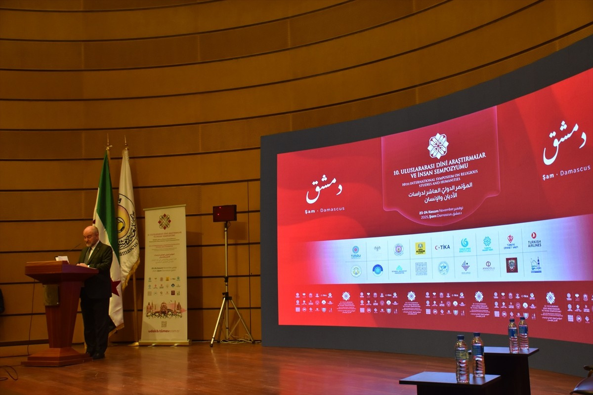 Suriye'nin başkenti Şam'da, Şam Üniversitesi’nin organizasyonuyla 14 yıl aradan sonra Lübnan ve...