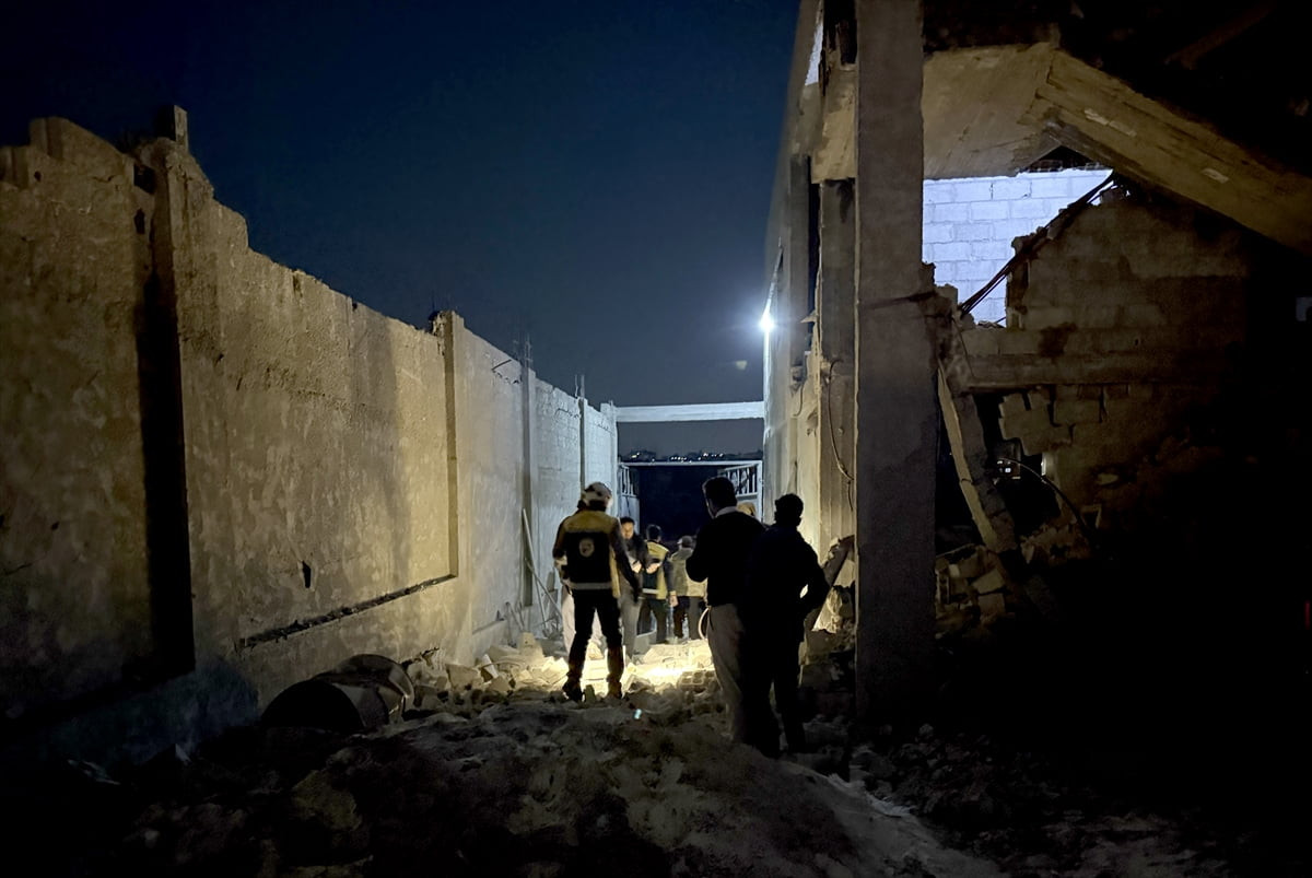 Suriye’nin başkenti Şam’ın kırsalındaki Ayn Terma beldesinde, İsrail ile İran arasında karşılıklı...