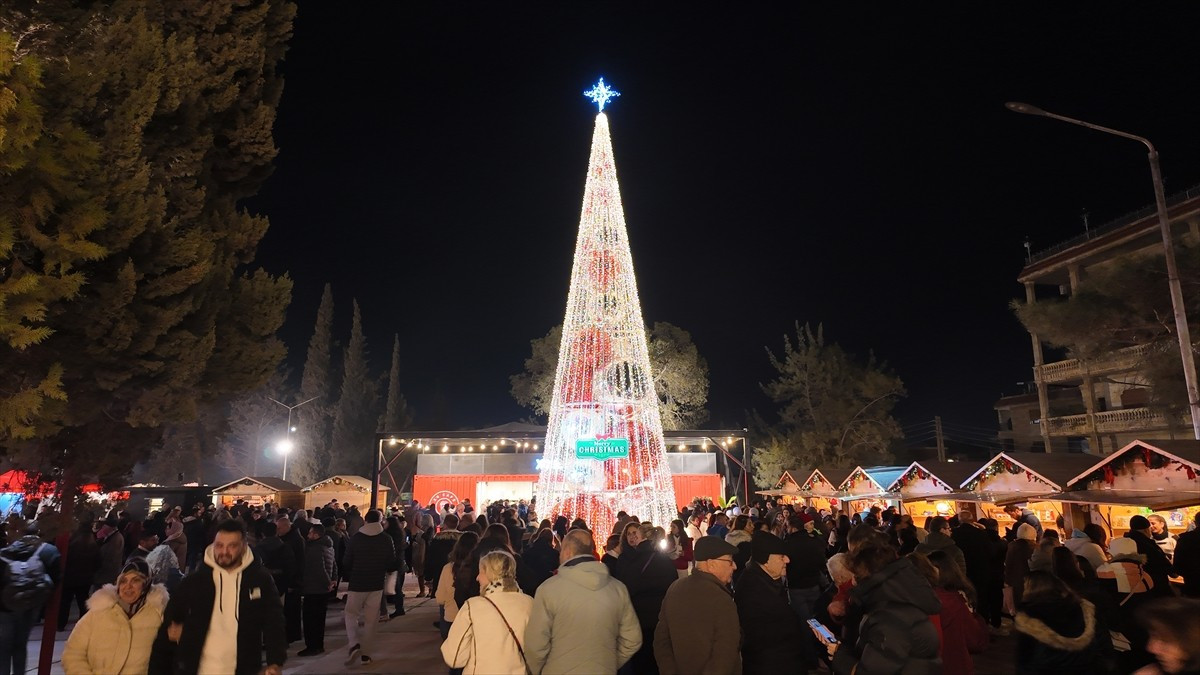 Suriye’nin Halep kentinde bulunan Kutsal Topraklar Manastırı’nda (Terra Sancta), Noel ve yılbaşı...