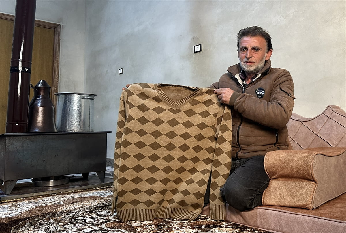 Suriye’nin İdlib ilinde halk ayaklanmalarının ilk döneminde, "Ben insanım, hayvan değilim...