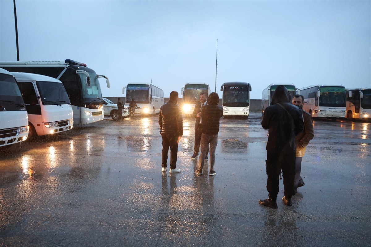 Suriye’nin kuzeydoğusundaki Haseke ili ile Kamışlı ilçesinde, Suriye hükümeti ile terör örgütü YPG...