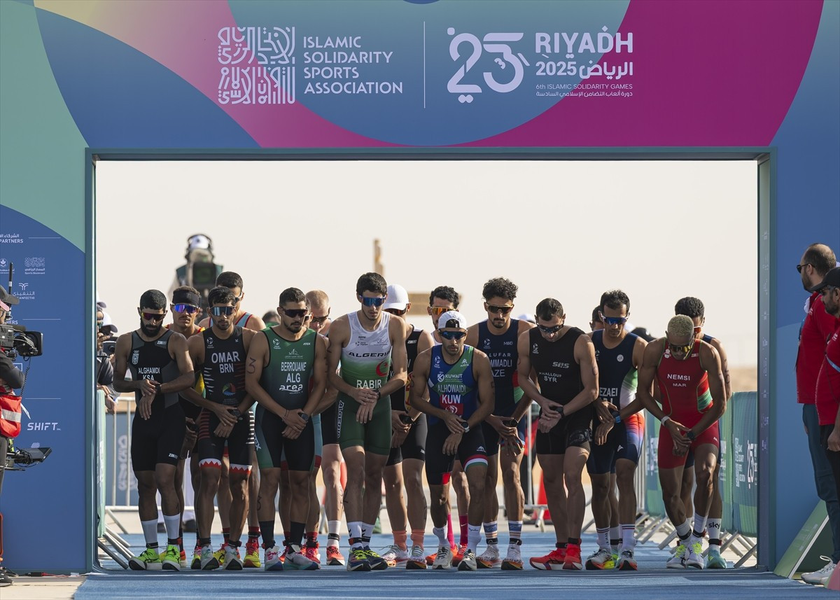 Suudi Arabistan'ın başkenti Riyad'da düzenlenen 6. İslami Dayanışma Oyunları'nda Türkiye, duatlon...