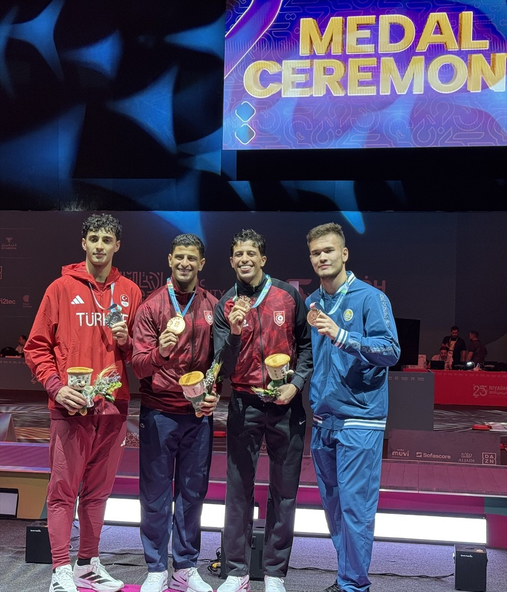 Suudi Arabistan'ın başkenti Riyad'da düzenlenen 6. İslami Dayanışma Oyunları'nda Türkiye, eskrim...