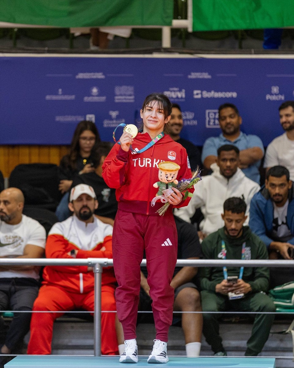 Suudi Arabistan'ın başkenti Riyad'da düzenlenen 6. İslami Dayanışma Oyunları'nda Türkiye, judo...