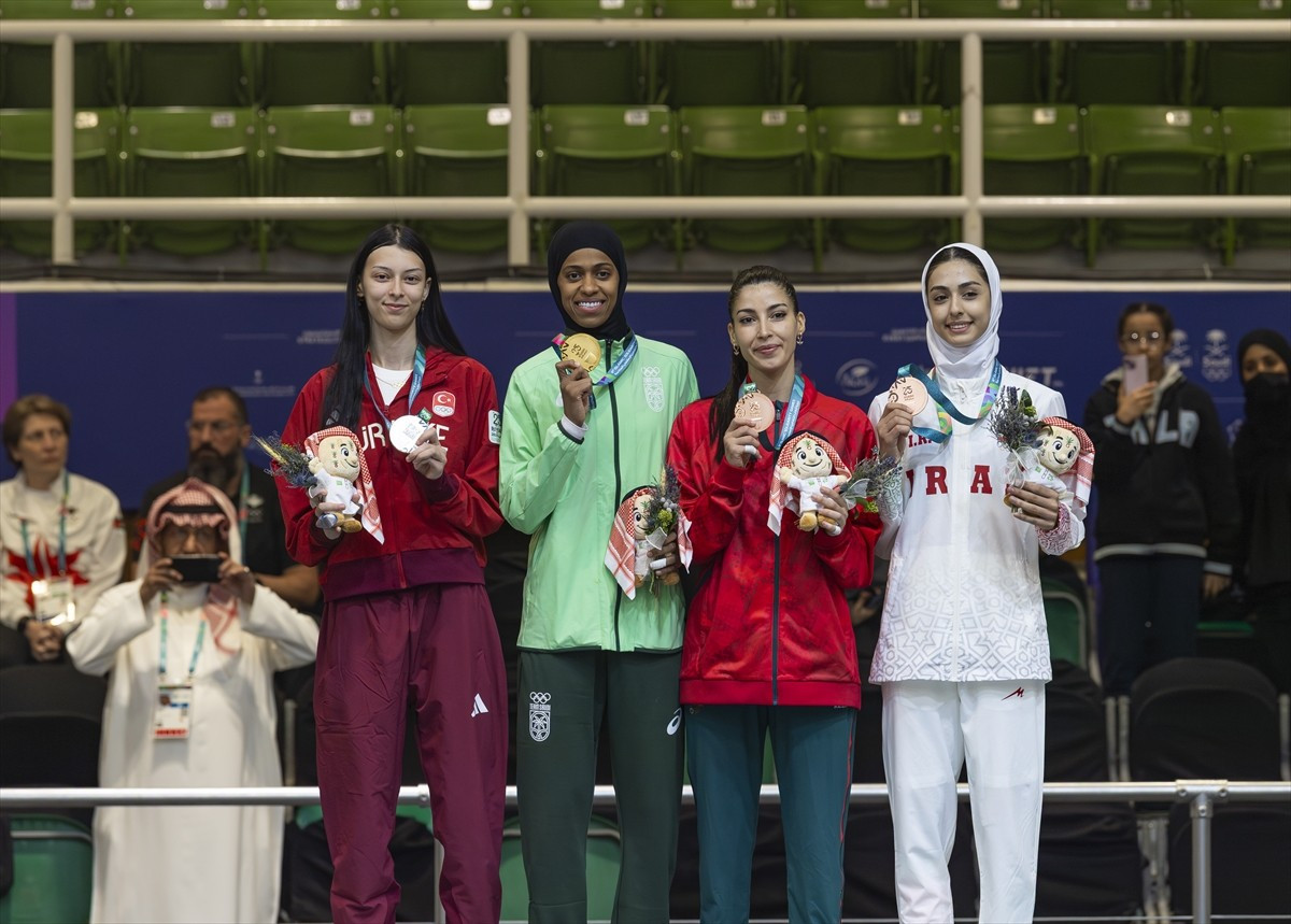 Suudi Arabistan'ın başkenti Riyad'da düzenlenen 6. İslami Dayanışma Oyunları'nda Türkiye, tekvando...