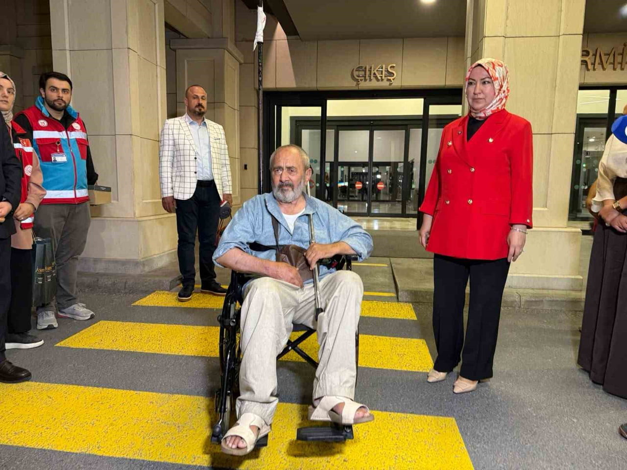 SUUDİ ARABİSTAN’A ÇALIŞMAK İÇİN GİDEN VE HUKUKİ NEDENLERLE YAKLAŞIK 40 YILDIR ÜLKEYE DÖNEMEYEN 77...