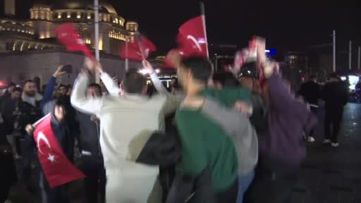 Taksim'de Dünya Kupası coşkusu