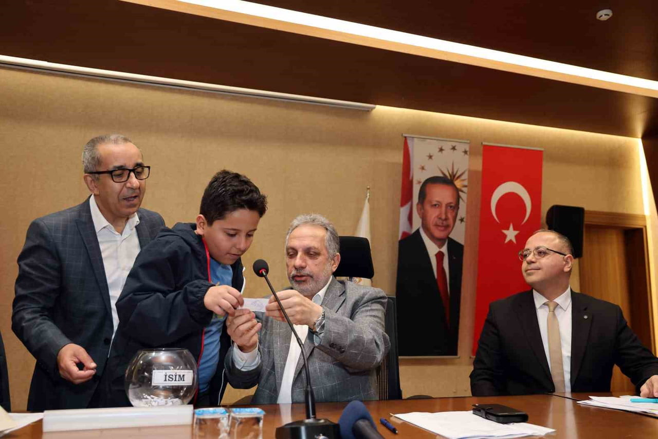 TALAS BELEDİYESİ TARAFINDAN YÜRÜTÜLEN KENTSEL DÖNÜŞÜM ÇALIŞMALARI KAPSAMINDA MEVLANA MAHALLESİ...