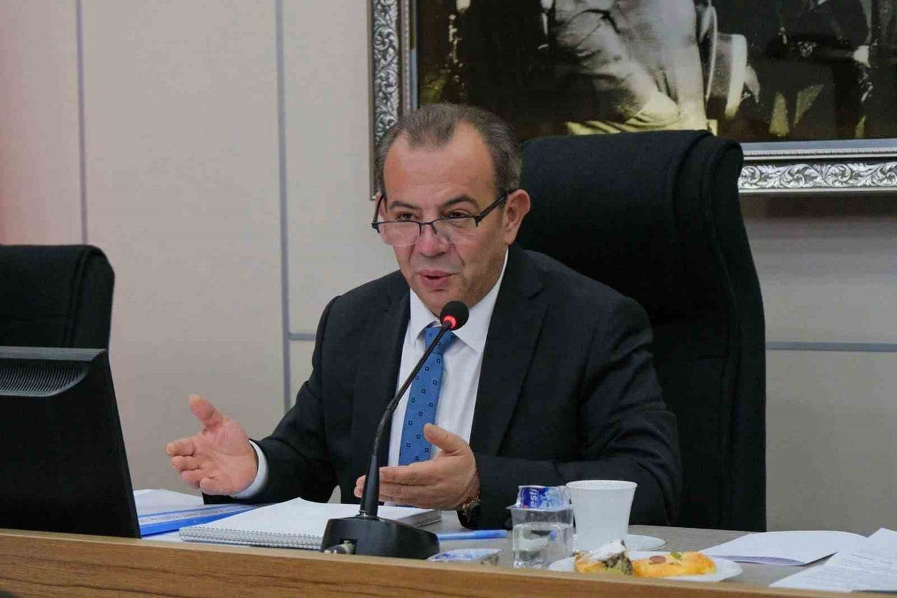 TANJU ÖZCAN (ARŞİV)