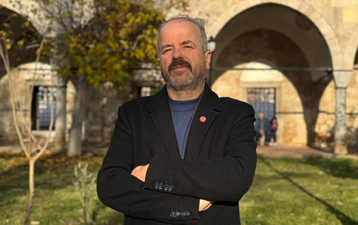 Tarihçi yazar Mehmet Dilbaz, AA muhabirine Osmanlı Devleti'ndeki vakıf sistemi ve kadınların rolü...