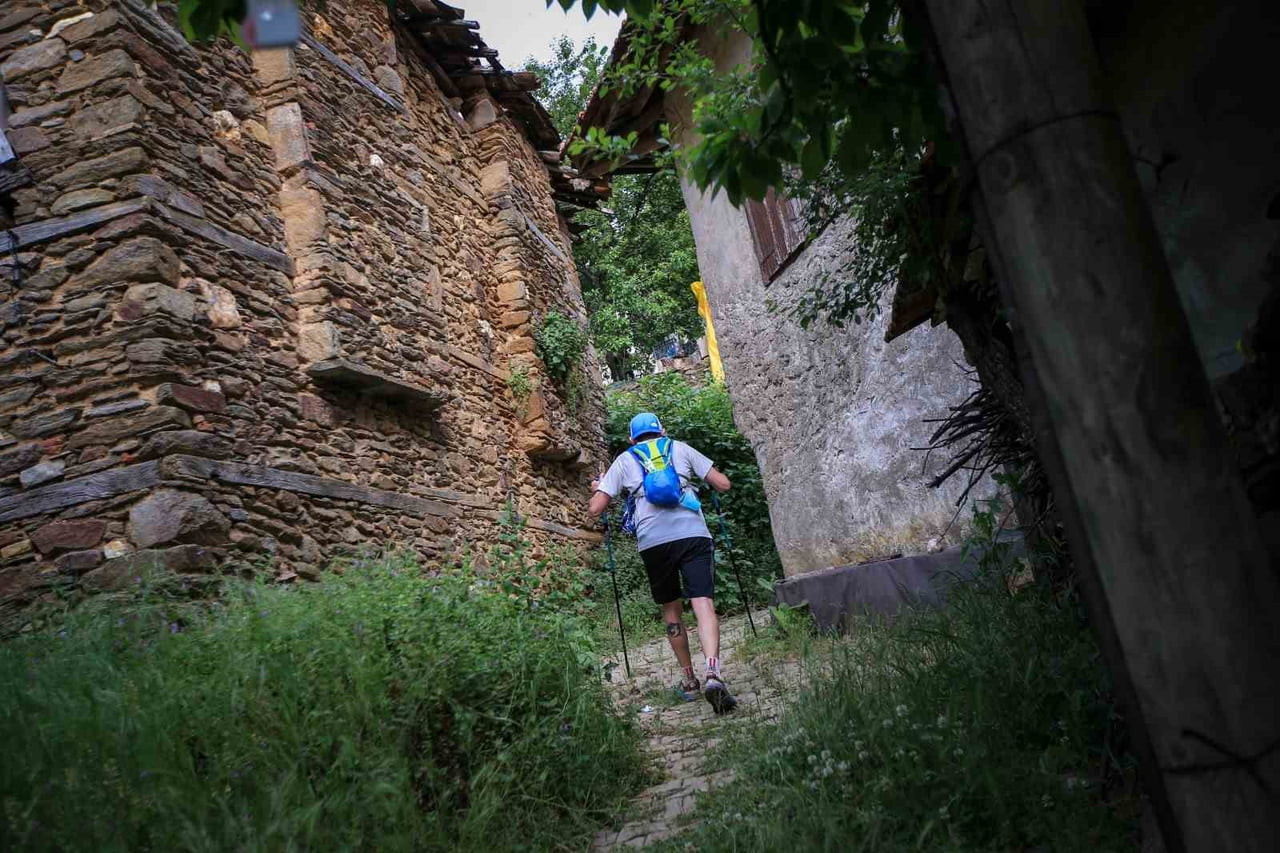 TARİHİ BİRGİ SOKAKLARINDAN DAĞ GEÇİTLERİNE UZANAN ORGANİZASYONDA 8 ÜLKEDEN TOPLAM 264 SPORCU...