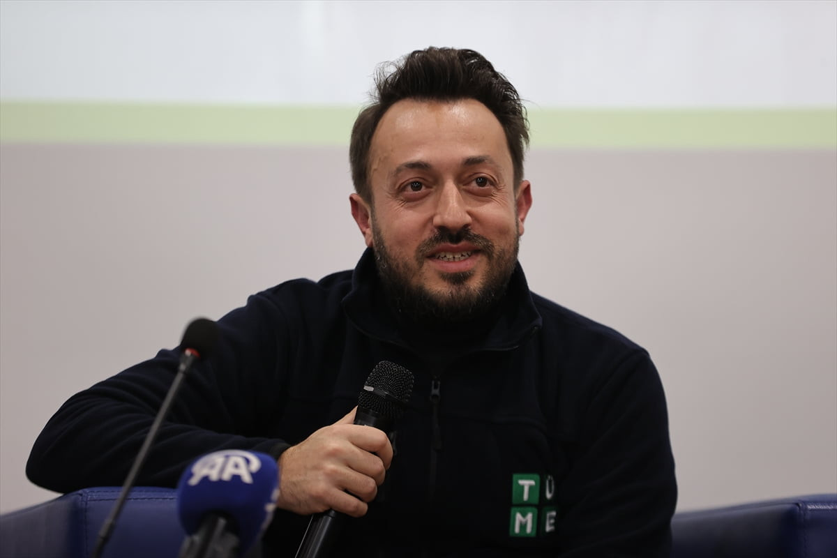 Tarım Teknolojileri Kümelenmesi (TÜME) Yönetim Kurulu Başkanı Abdulkadir Karagöz (fotoğrafta)...