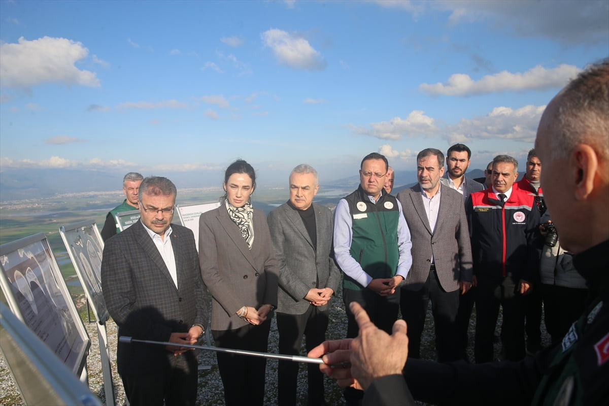 Tarım ve Orman Bakan Yardımcısı Ebubekir Gizligider, Aydın'da etkili olan yağışlar nedeniyle Büyük...