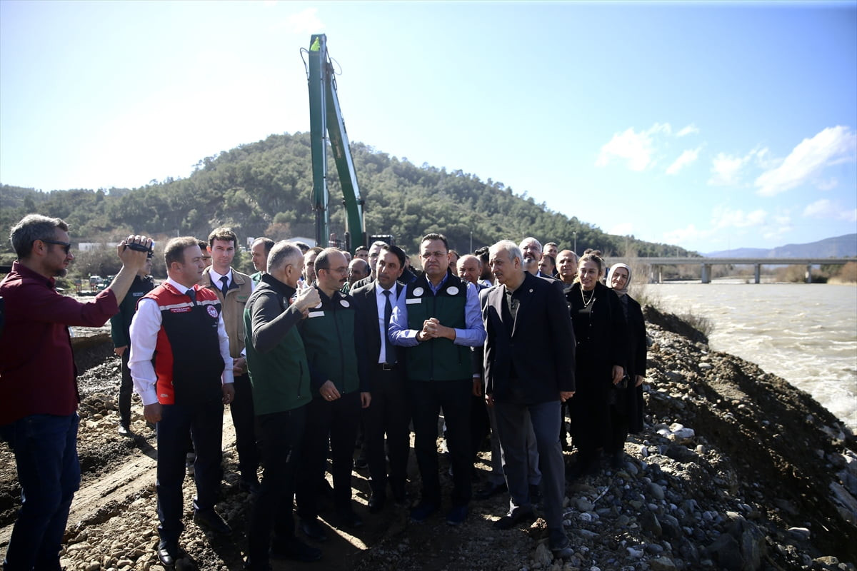 Tarım ve Orman Bakan Yardımcısı Ebubekir Gizligider, Muğla'da etkili olan yağışlar nedeniyle...