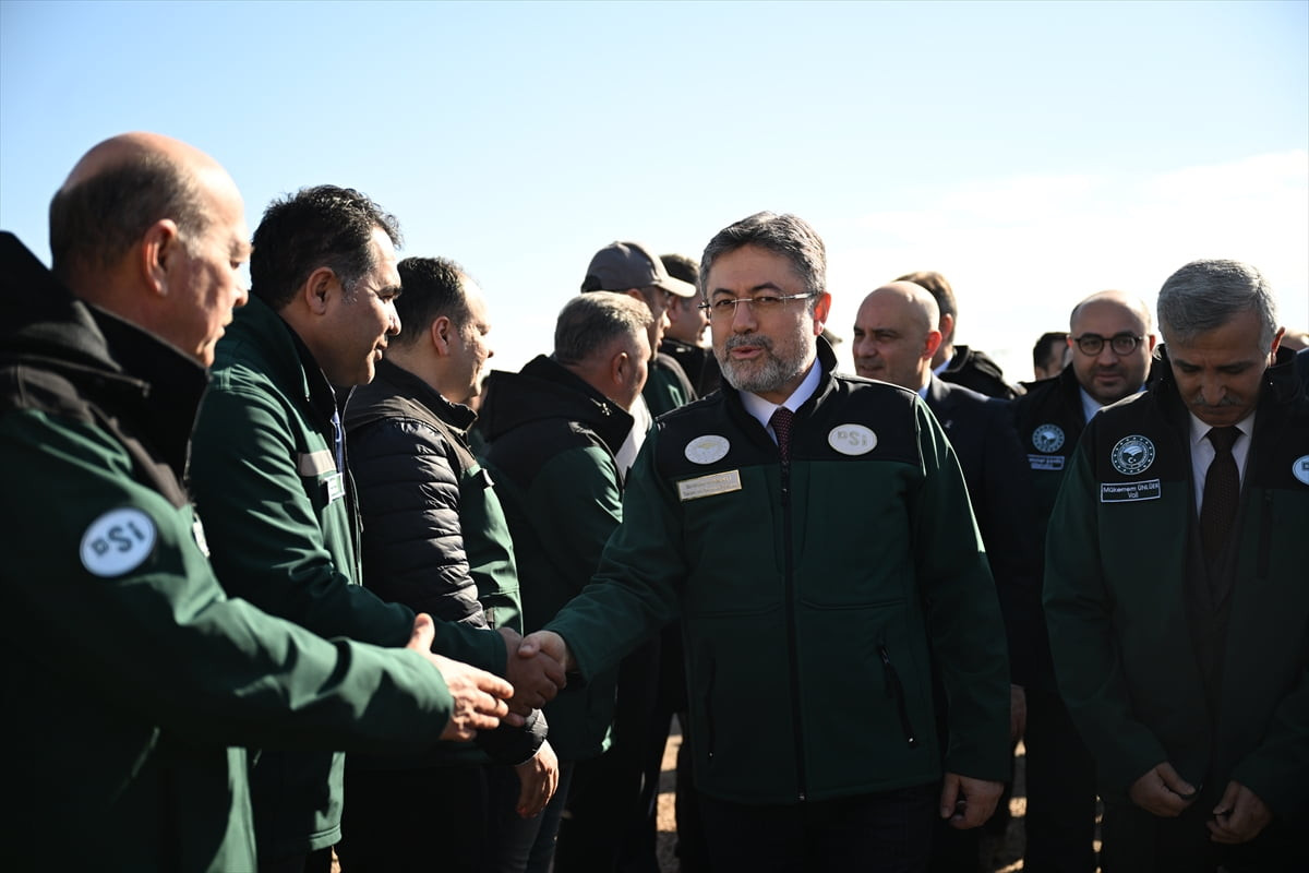 Tarım ve Orman Bakanı İbrahim Yumaklı, çeşitli temaslarda bulunmak üzere geldiği Kahramanmaraş'ta...