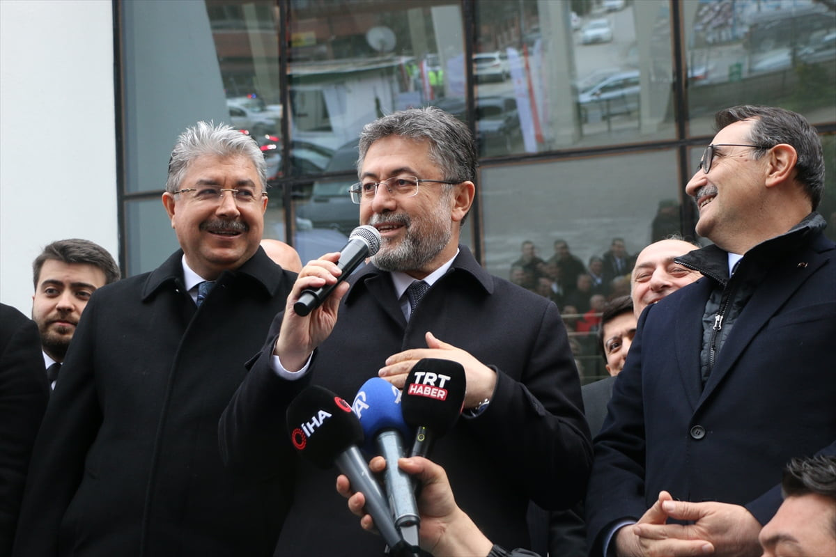 Tarım ve Orman Bakanı İbrahim Yumaklı, Eskişehir'de Toprak Mahsulleri Ofisi Başmüdürlüğü binasının...