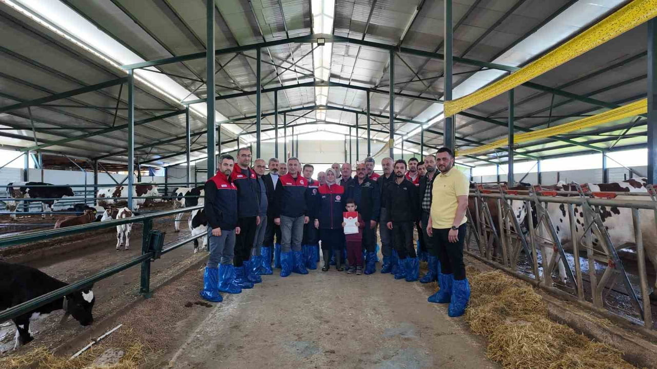 TARIM VE ORMAN BAKANLIĞI TARAFINDAN ÇİFTÇİ EĞİTİMİNİ VE BİLGİ PAYLAŞIMINI GÜÇLENDİRMEK AMACIYLA...