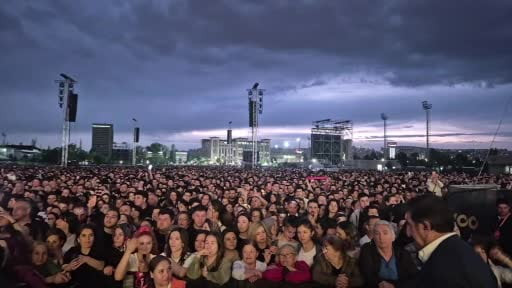 Tarkan Ankara'da hayranlarıyla buluştu