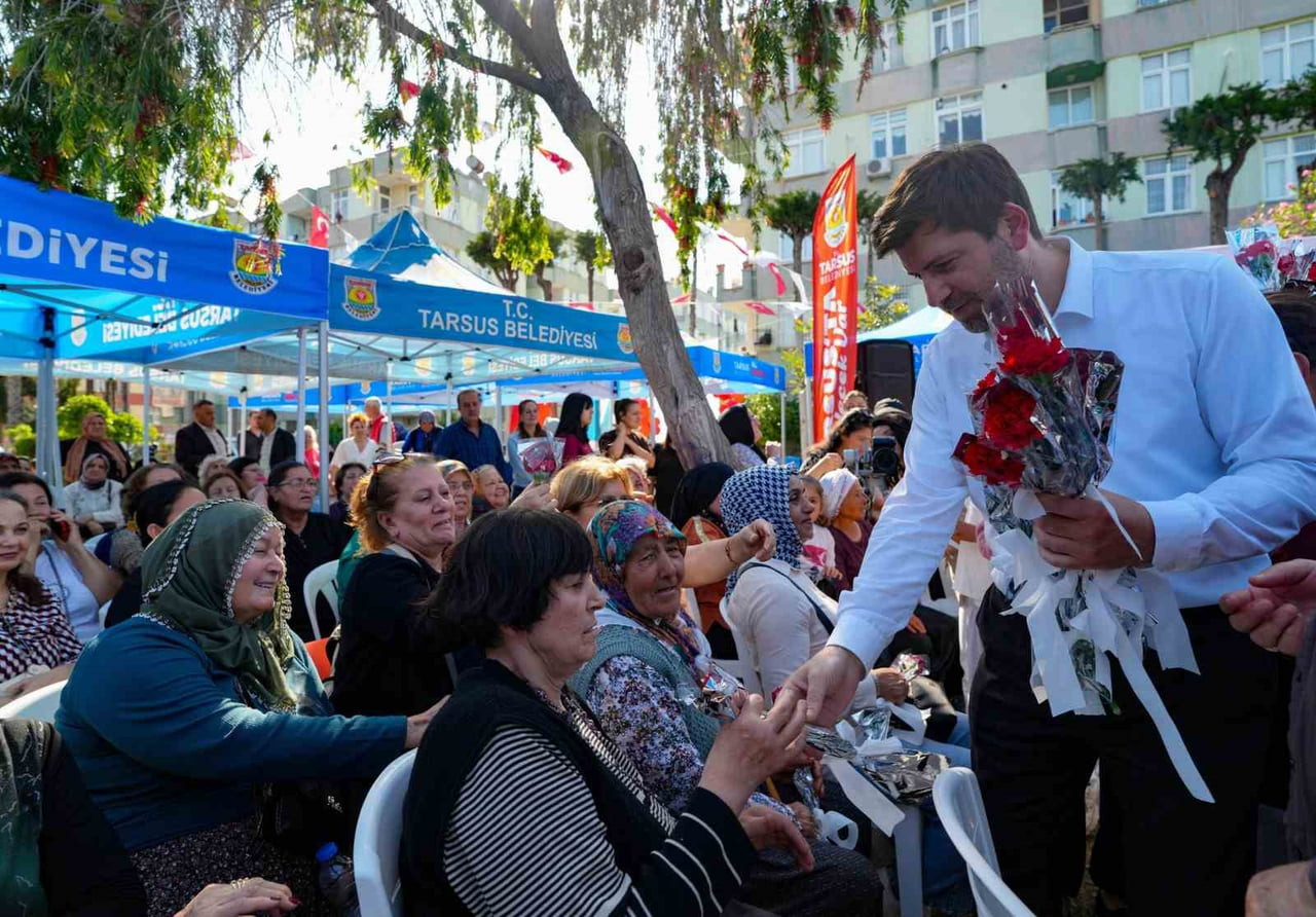 TARSUS BELEDİYESİ TARAFINDAN ANNELER GÜNÜ DOLAYISIYLA DÜZENLENEN 'BİR GÜN DEĞİL, HER GÜN...