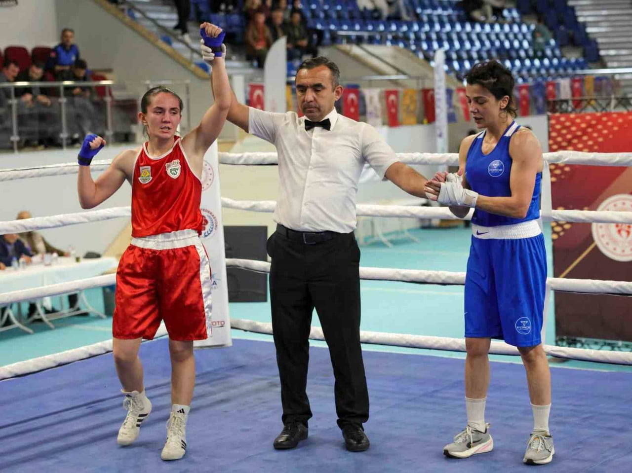 TARSUS GELECEK SPOR KULÜBÜ, ATLETİZM, BOKS, GÜREŞ VE HALTER BRANŞLARINDA ELDE ETTİĞİ DERECELERLE...