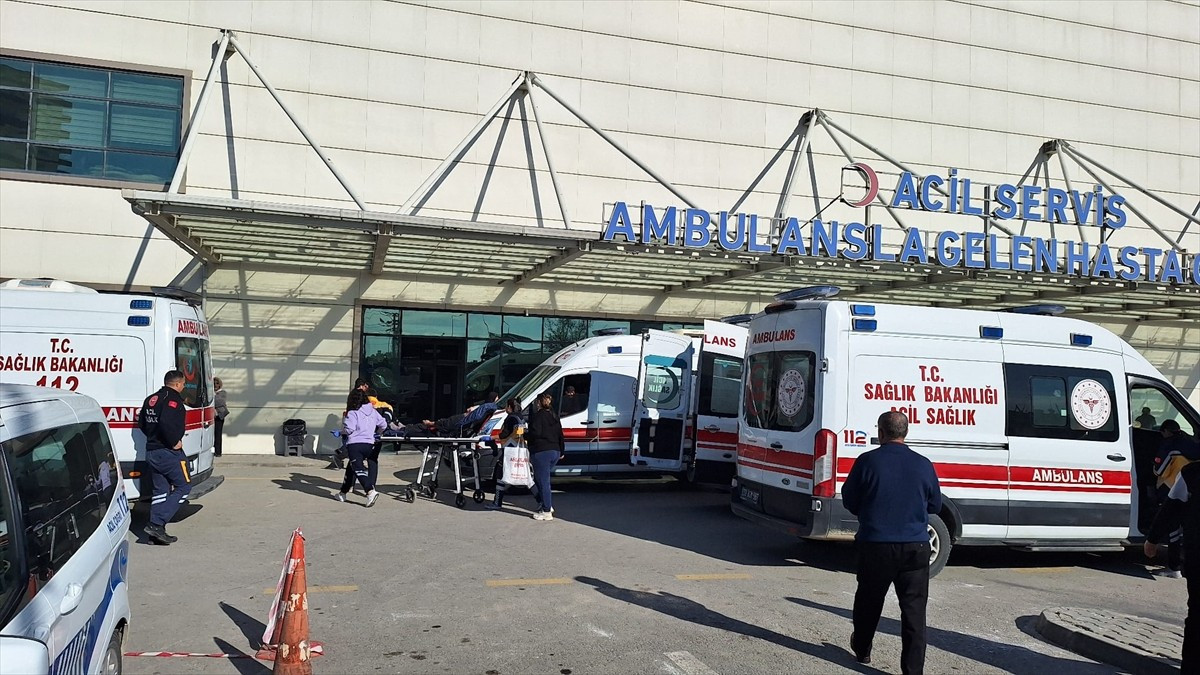Tarsus Kaymakamlığı, son kullanma tarihi geçmiş çikolata yedikten sonra rahatsızlandıkları için...