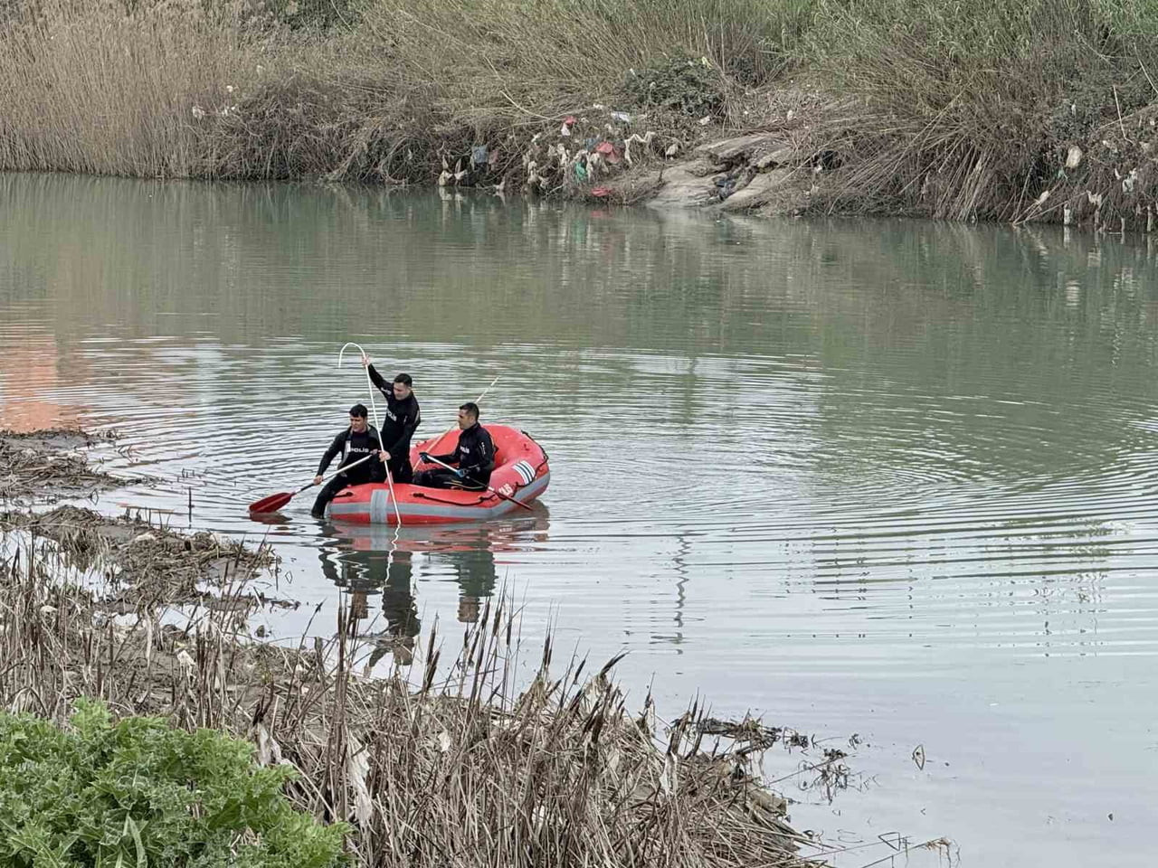 TARSUS'TA BERDAN IRMAĞINA ATLAYAN BATU YETİŞ KEREM KAPLAN'IN ARAMASI DEVAM EDİYOR