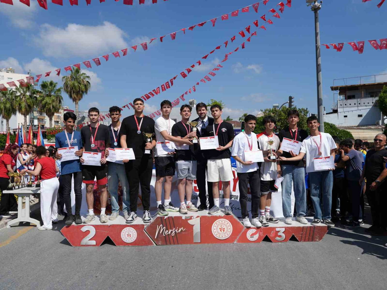 TARSUS’TA 19 MAYIS ATATÜRK’Ü ANMA, GENÇLİK VE SPOR BAYRAMI’NIN 107. YIL DÖNÜMÜ DÜZENLENEN RESMİ...