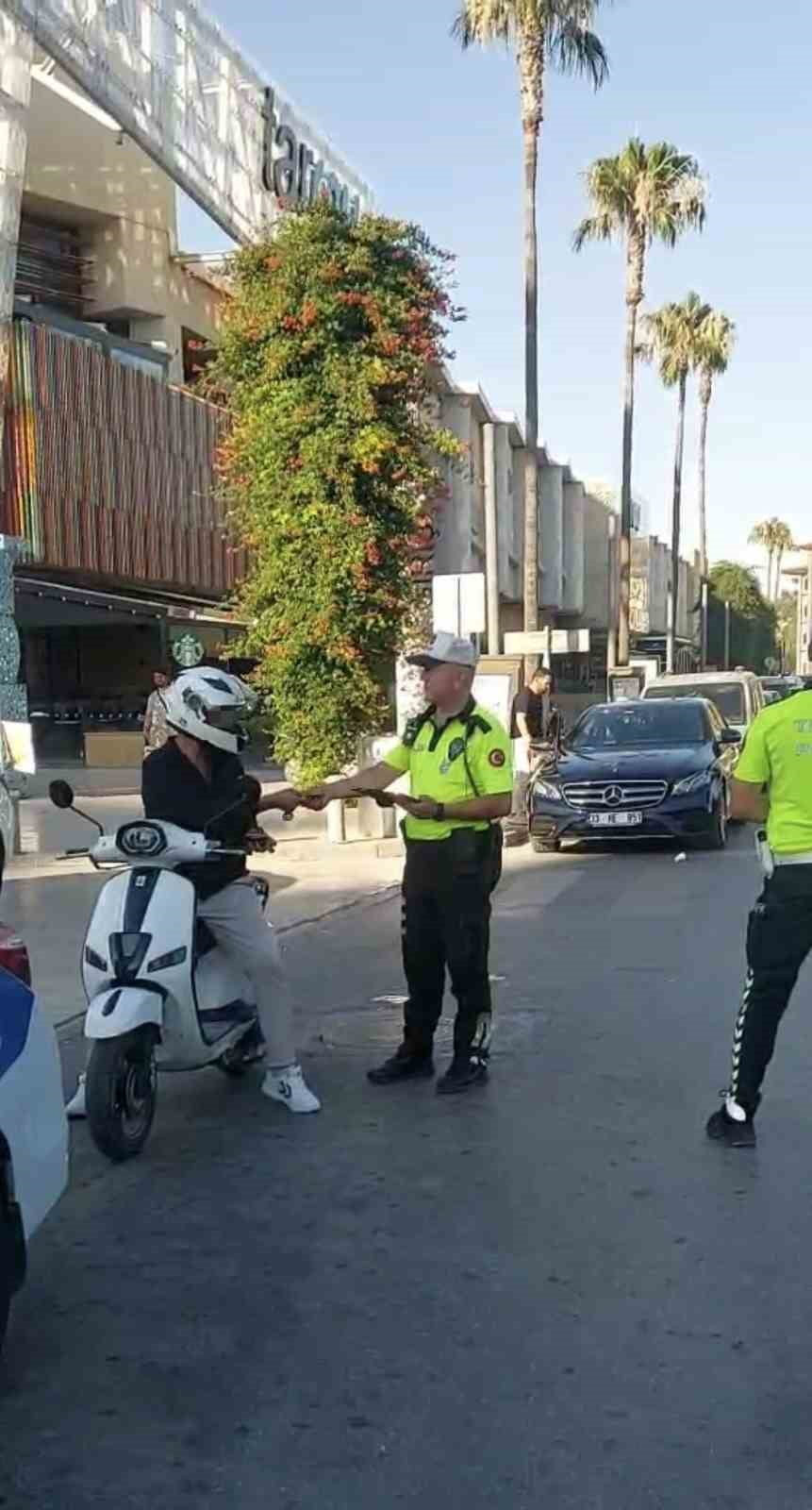 TARSUS’TA EHLİYET  SÜRESİ DOLANLARA UYGULAMA YAPILDI