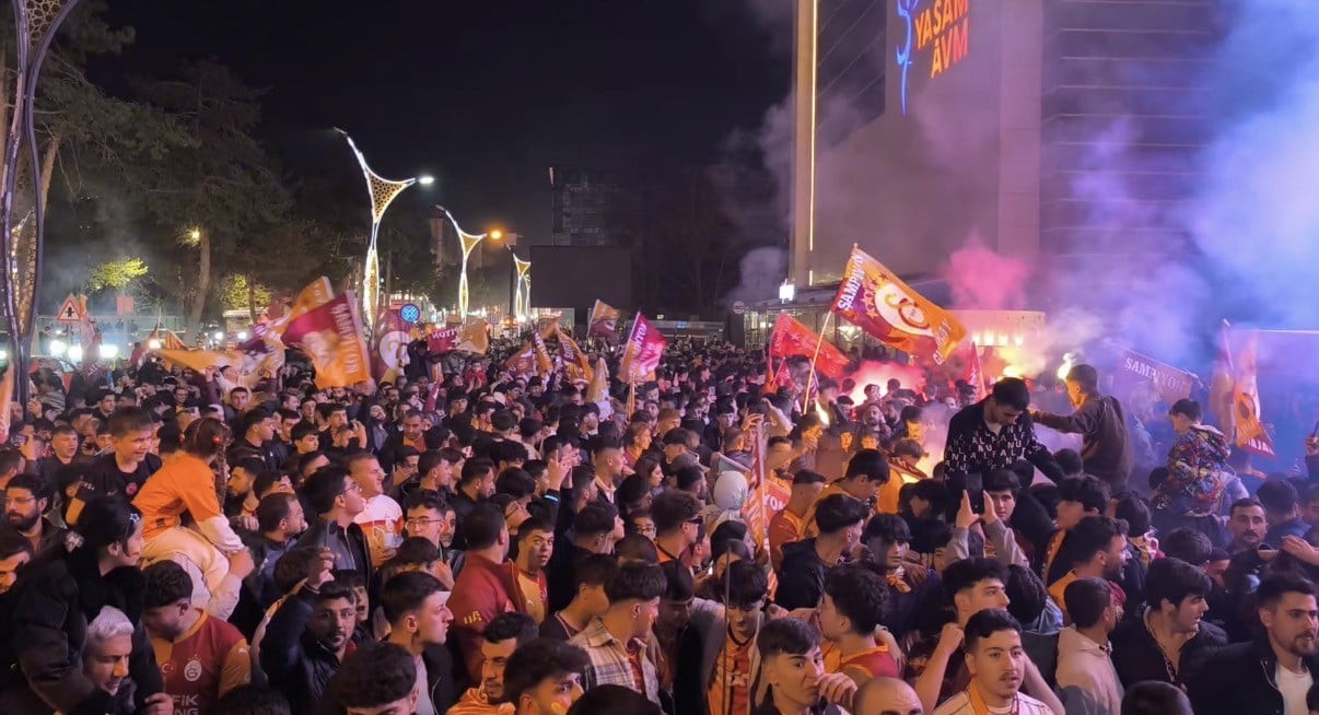 TATVAN’DA GALATASARAY’IN ŞAMPİYONLUĞU COŞKUYLA KUTLANDI
