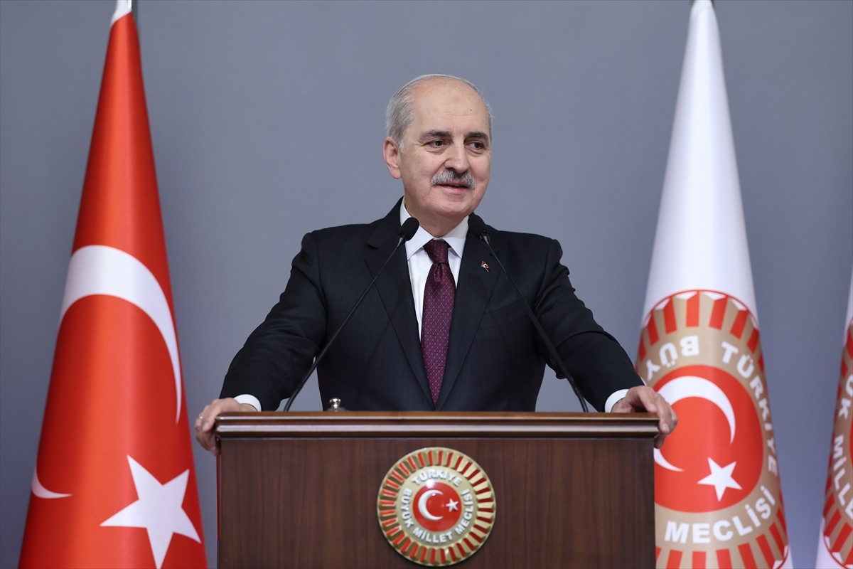 TBMM Başkanı Numan Kurtulmuş, 16'ncı Büyükelçiler Konferansı kapsamında, Dışişleri Bakanı Hakan...