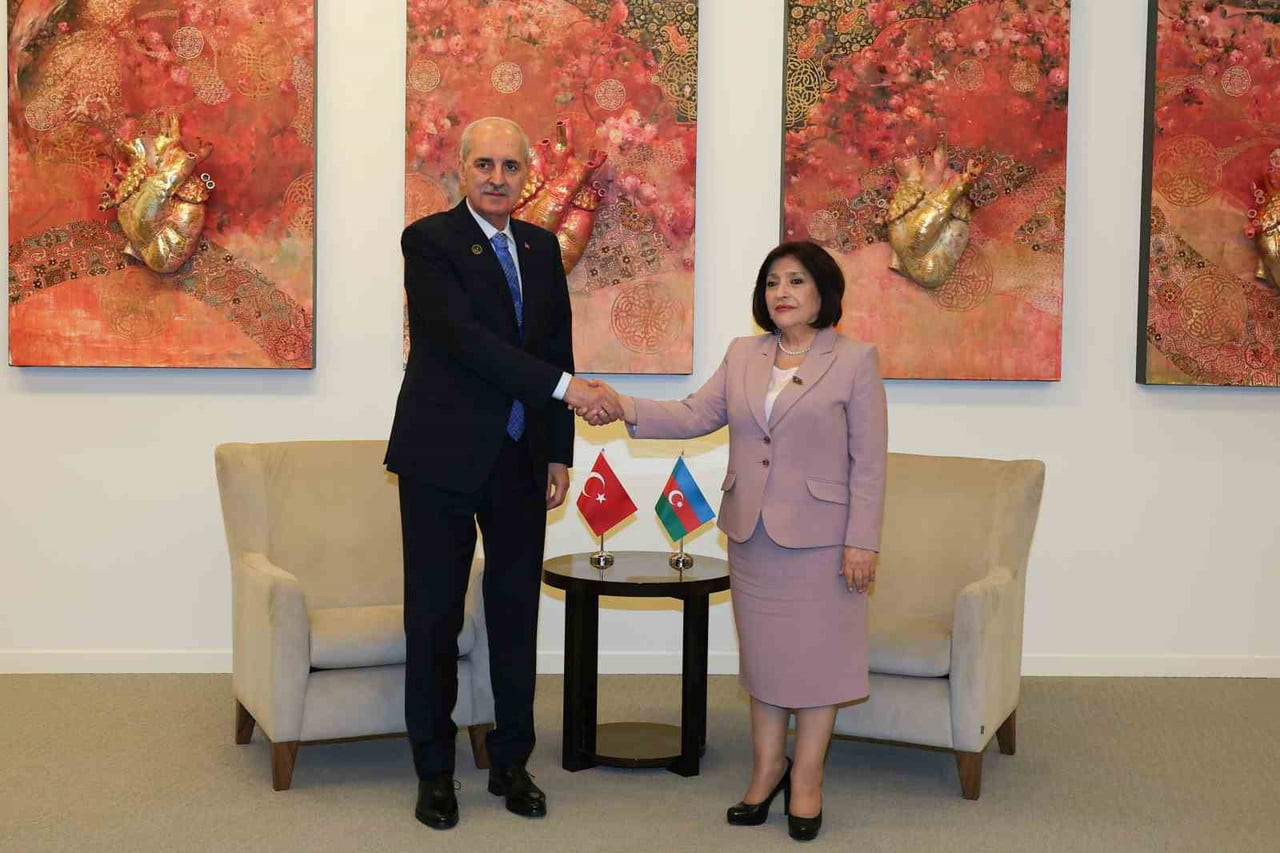 TBMM BAŞKANI NUMAN KURTULMUŞ, BAKÜ'DE AZERBAYCAN MİLLİ MECLİSİ BAŞKANI SAHİBA GAFAROVA İLE BİR...