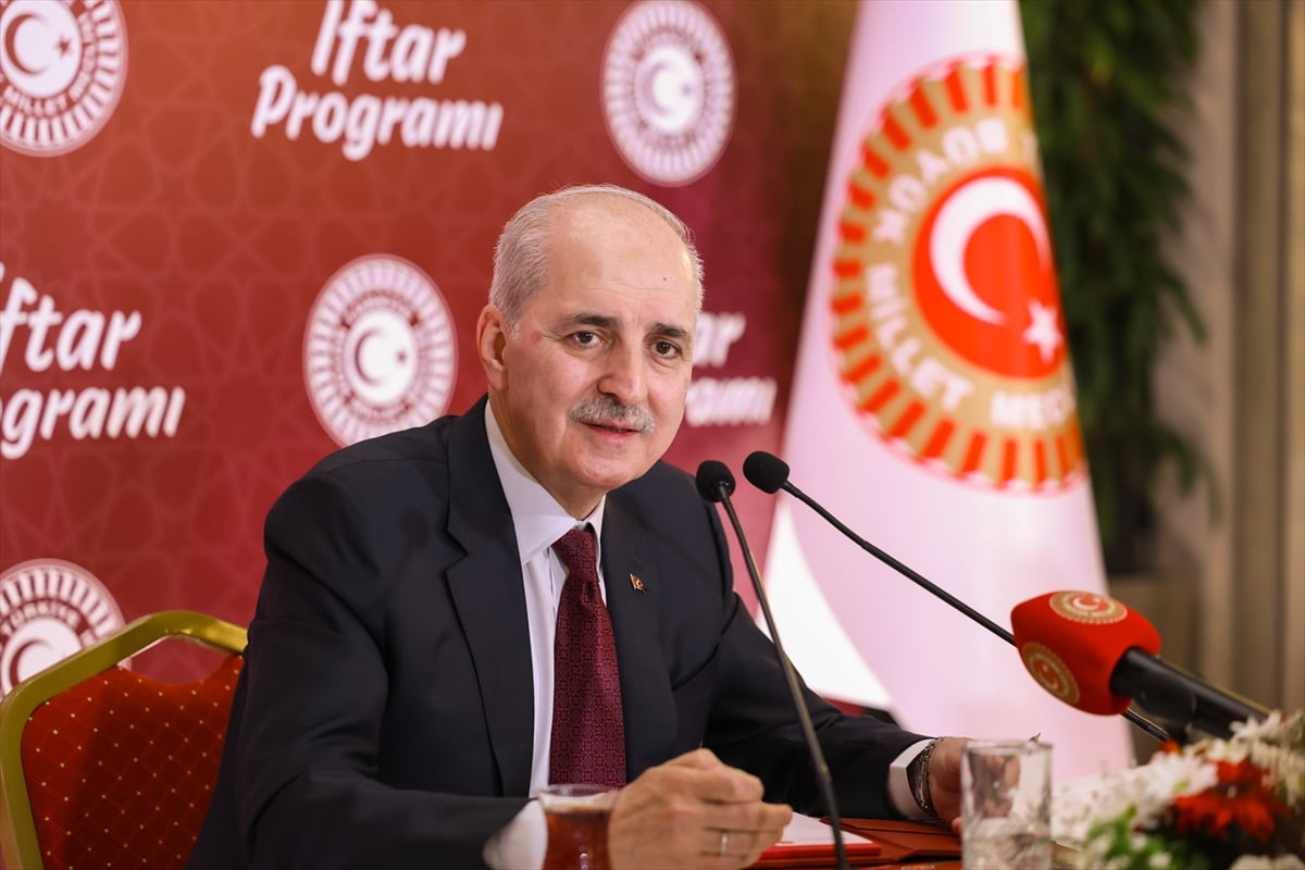 TBMM Başkanı Numan Kurtulmuş, İstanbul'daki TBMM Filizi Köşk Sosyal Tesisi'nde medya...
