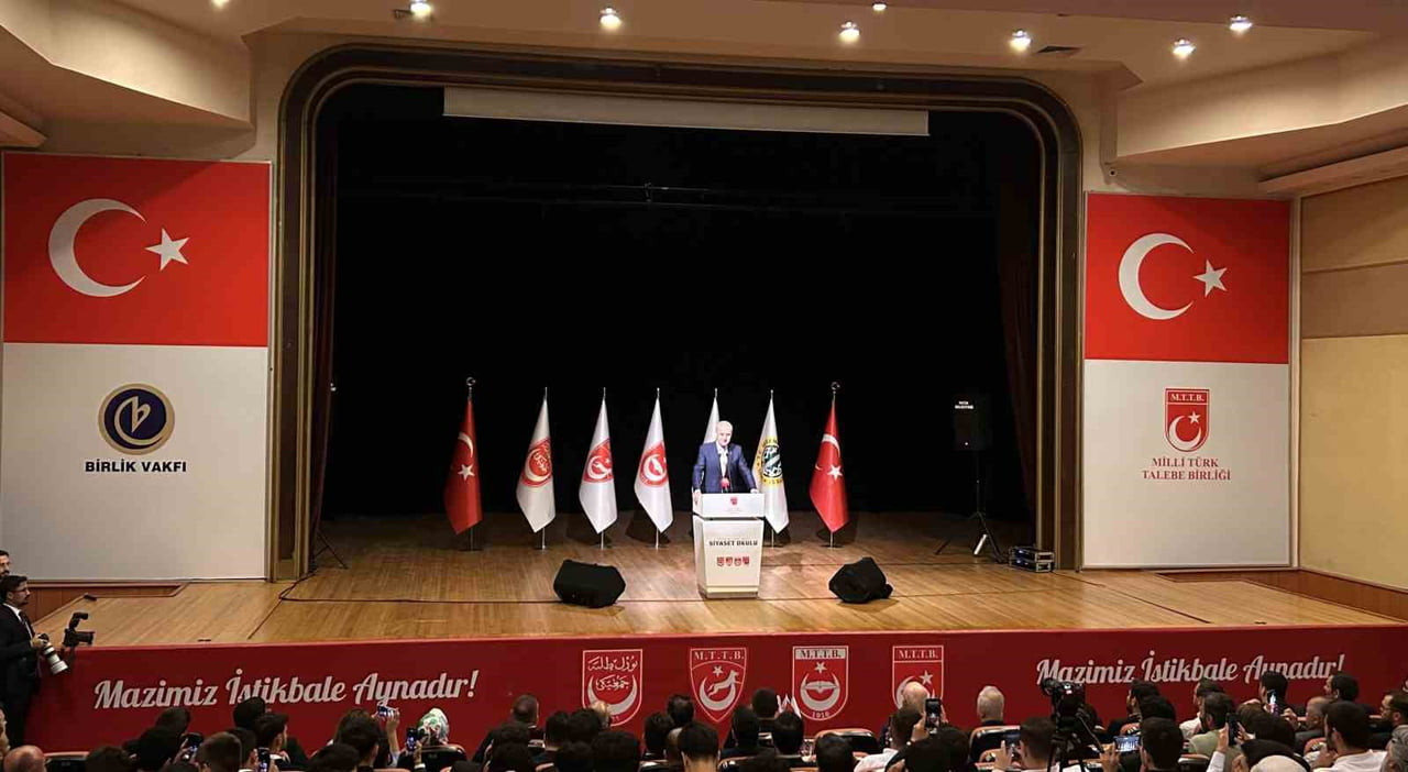 TBMM BAŞKANI NUMAN KURTULMUŞ, MİLLİ TÜRK TALEBE BİRLİĞİ TARAFINDAN DÜZENLENEN SİYASET OKULU...