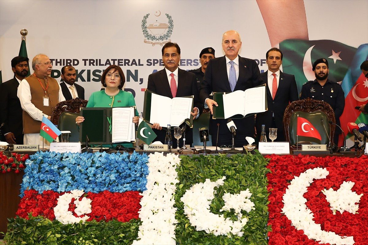 TBMM Başkanı Numan Kurtulmuş, Pakistan Ulusal Meclisi Başkanı Serdar Ayaz Sadık'ın ev sahipliğinde...