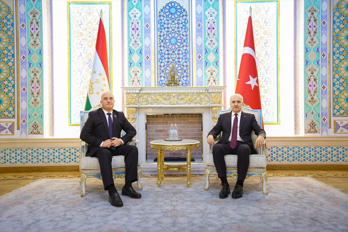 TBMM Başkanı Numan Kurtulmuş, resmi ziyaret gerçekleştirdiği Duşanbe'de, Tacikistan Ali Meclisi...