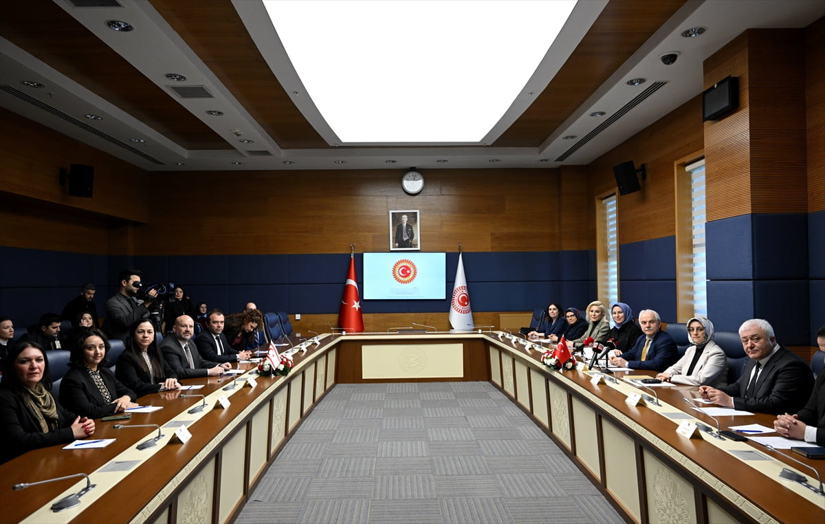 TBMM Dijital Mecralar Komisyonu Başkanı Nazım Elmas (sağ 3), Kuzey Kıbrıs Türk Cumhuriyeti (KKTC)...