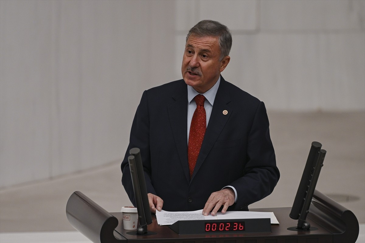 TBMM Genel Kurulu Başkanvekili Bekir Bozdağ başkanlığında toplandı. Genel Kurul çalışmalarına...