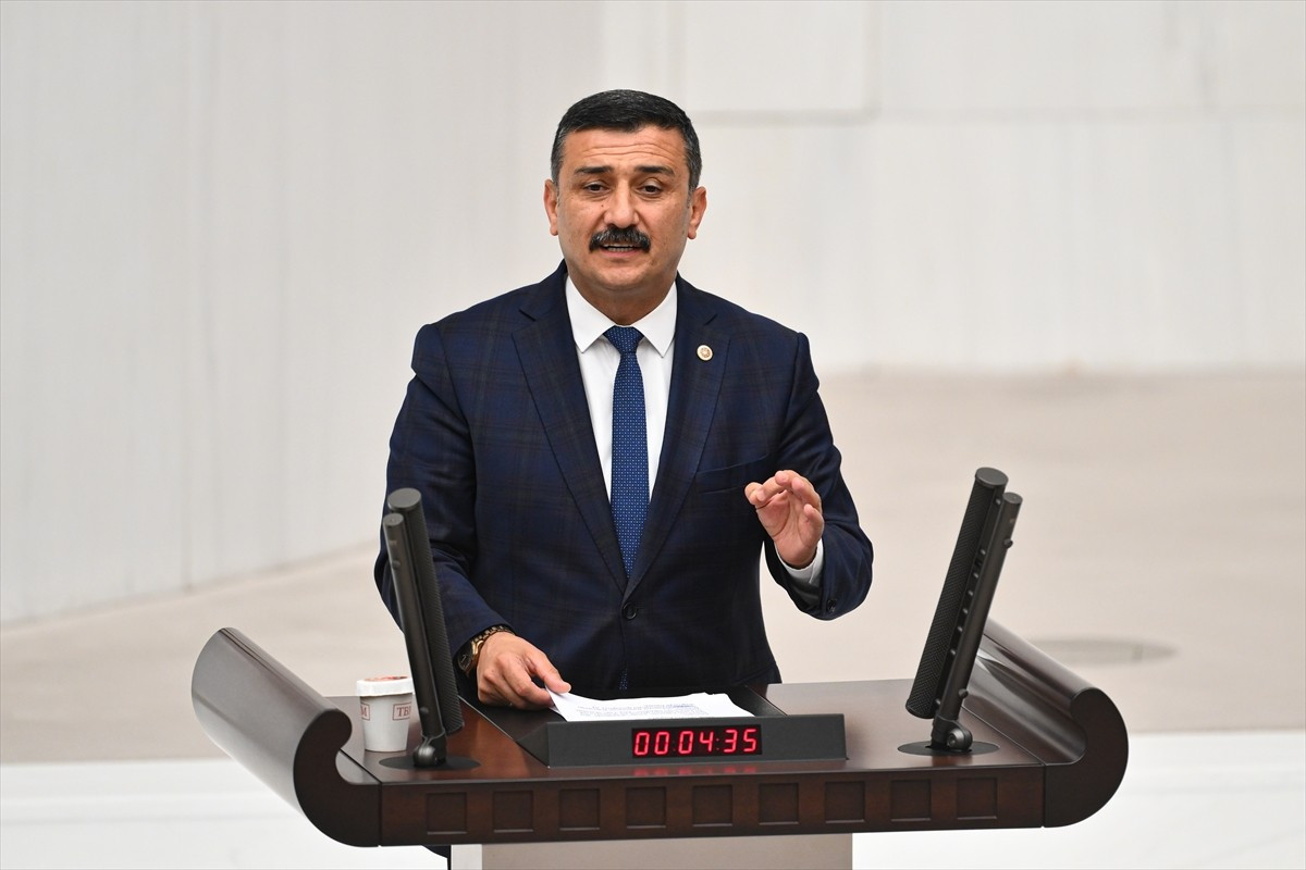 TBMM Genel Kurulu, Meclis Başkanvekili Bekir Bozdağ başkanlığında toplandı. İYİ Parti Bursa...