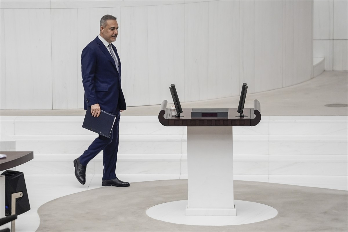 TBMM Genel Kurulunda, Meclis, Adalet Bakanlığı ve Dışişleri Bakanlığının 2026 yılı bütçelerinin...