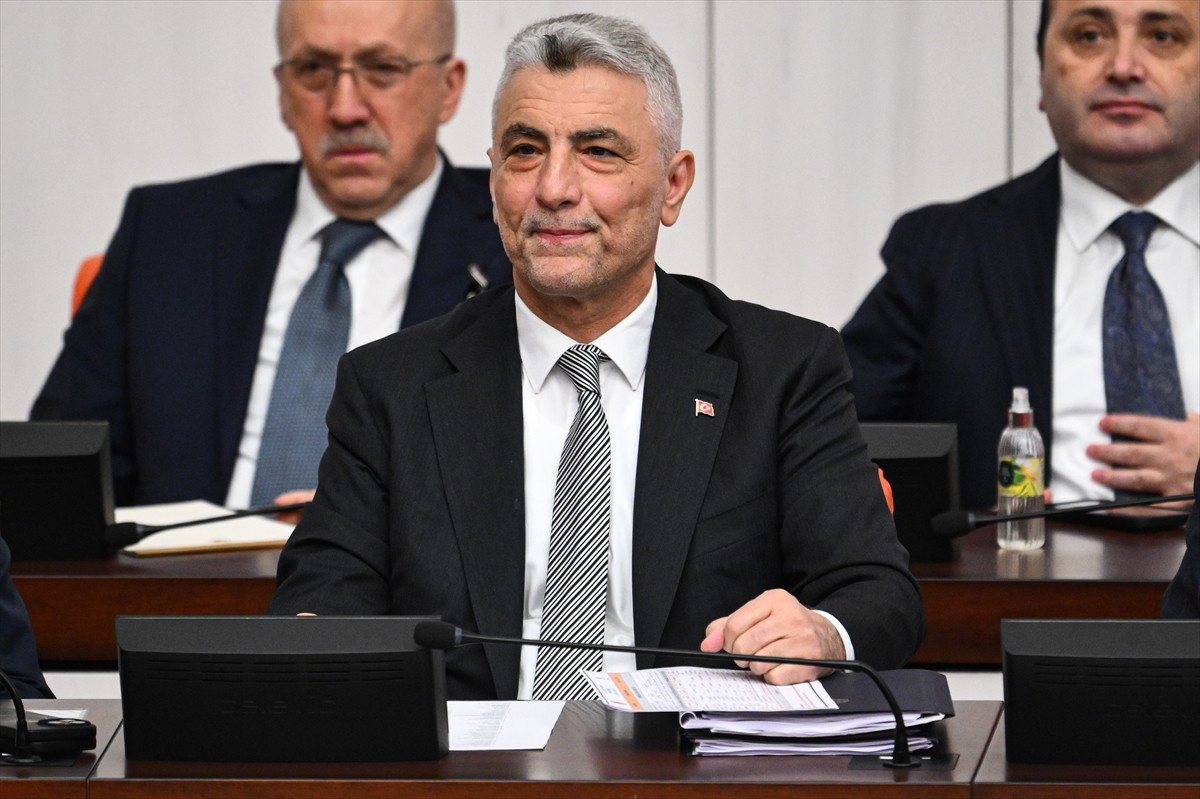 TBMM Genel Kurulunda, Ulaştırma ve Altyapı Bakanlığı ile Ticaret Bakanlığının 2026 yılı...